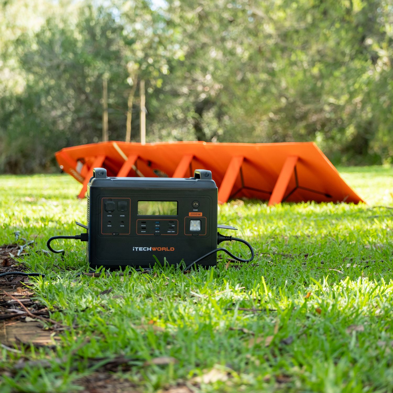 PS2000 and 300W Solar Blanket lifestyle shot